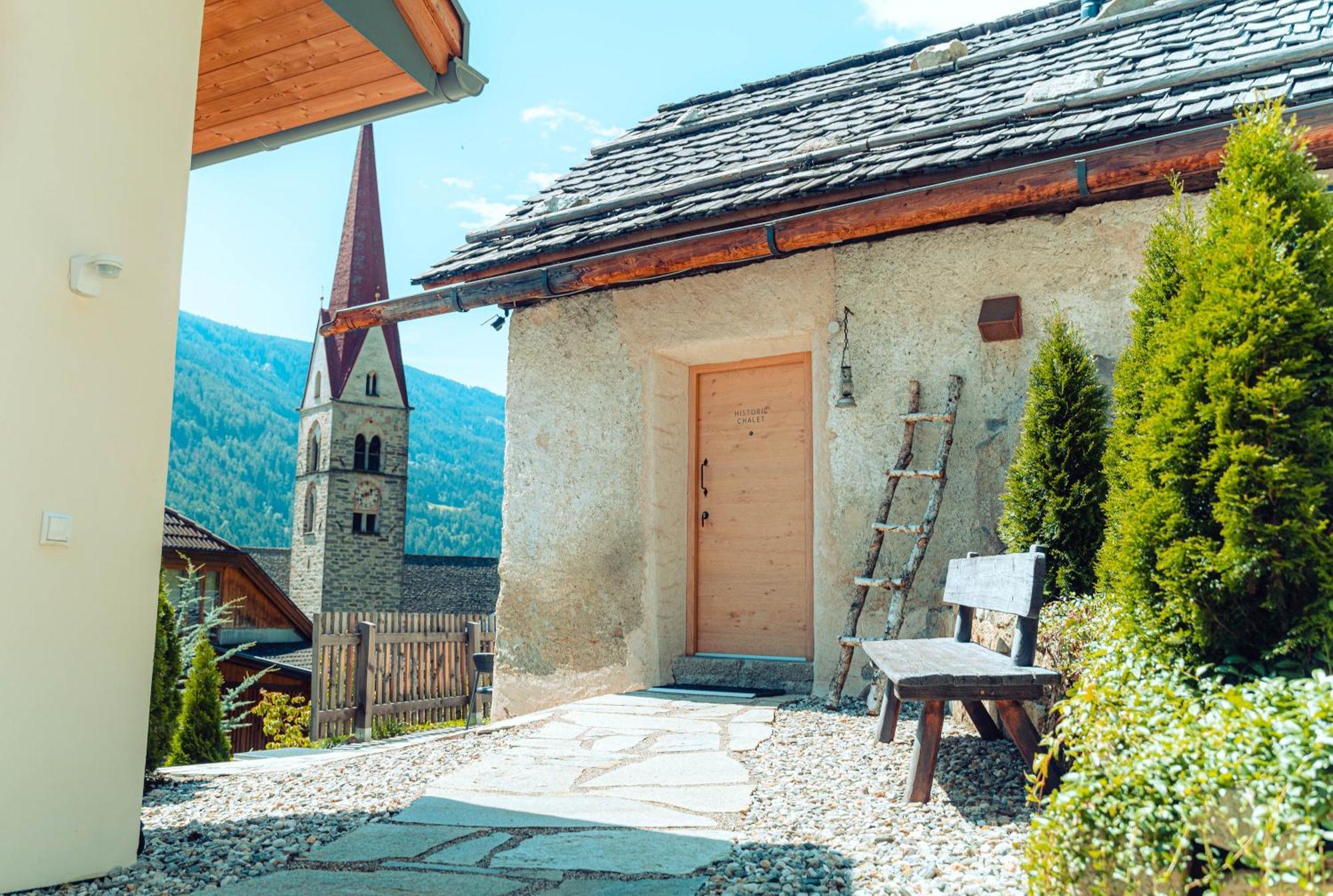 Apartments, Guest House & Historic Chalet Neuhaus San Sigismondo Екстериор снимка
