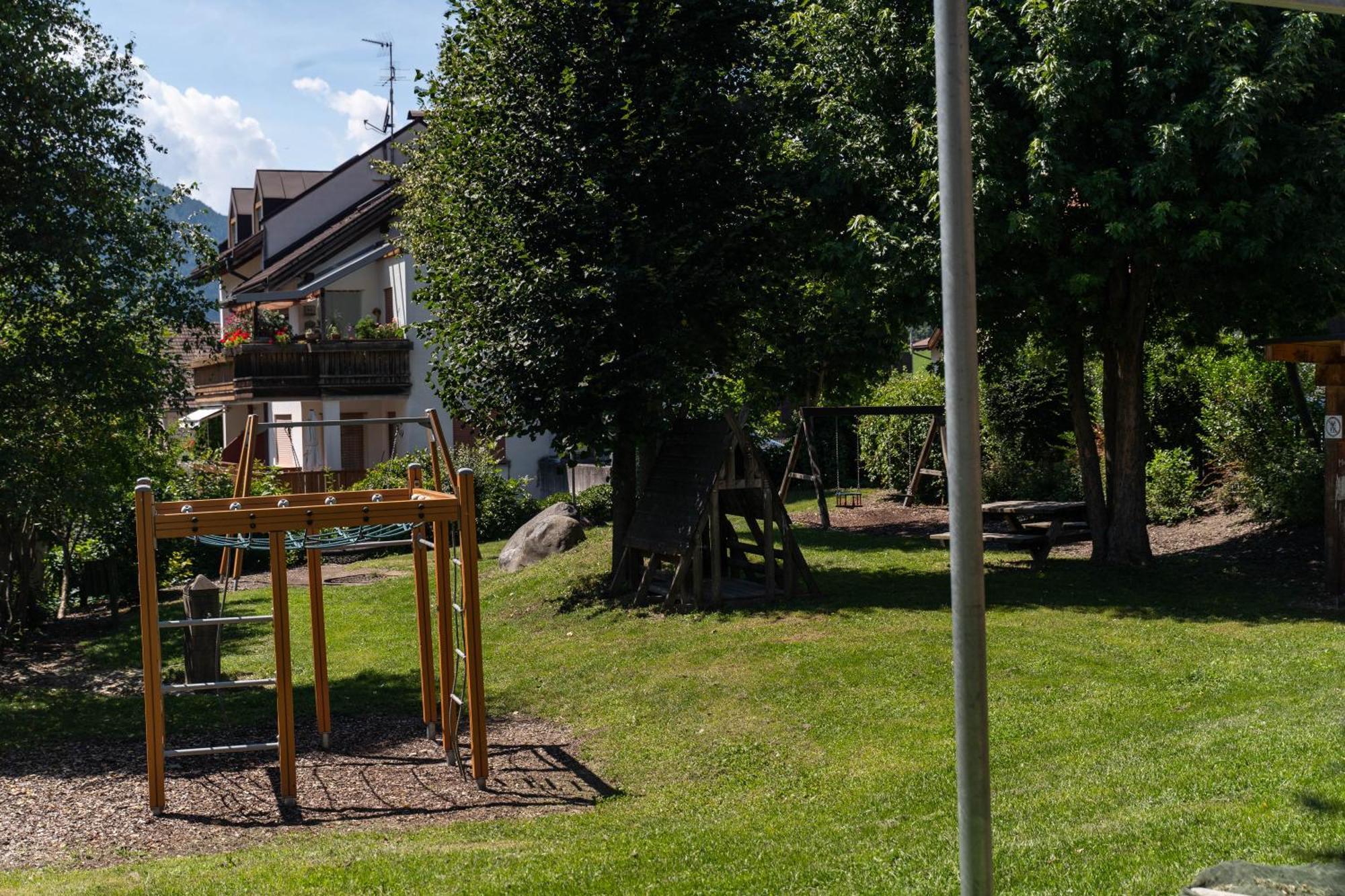 Apartments, Guest House & Historic Chalet Neuhaus San Sigismondo Екстериор снимка
